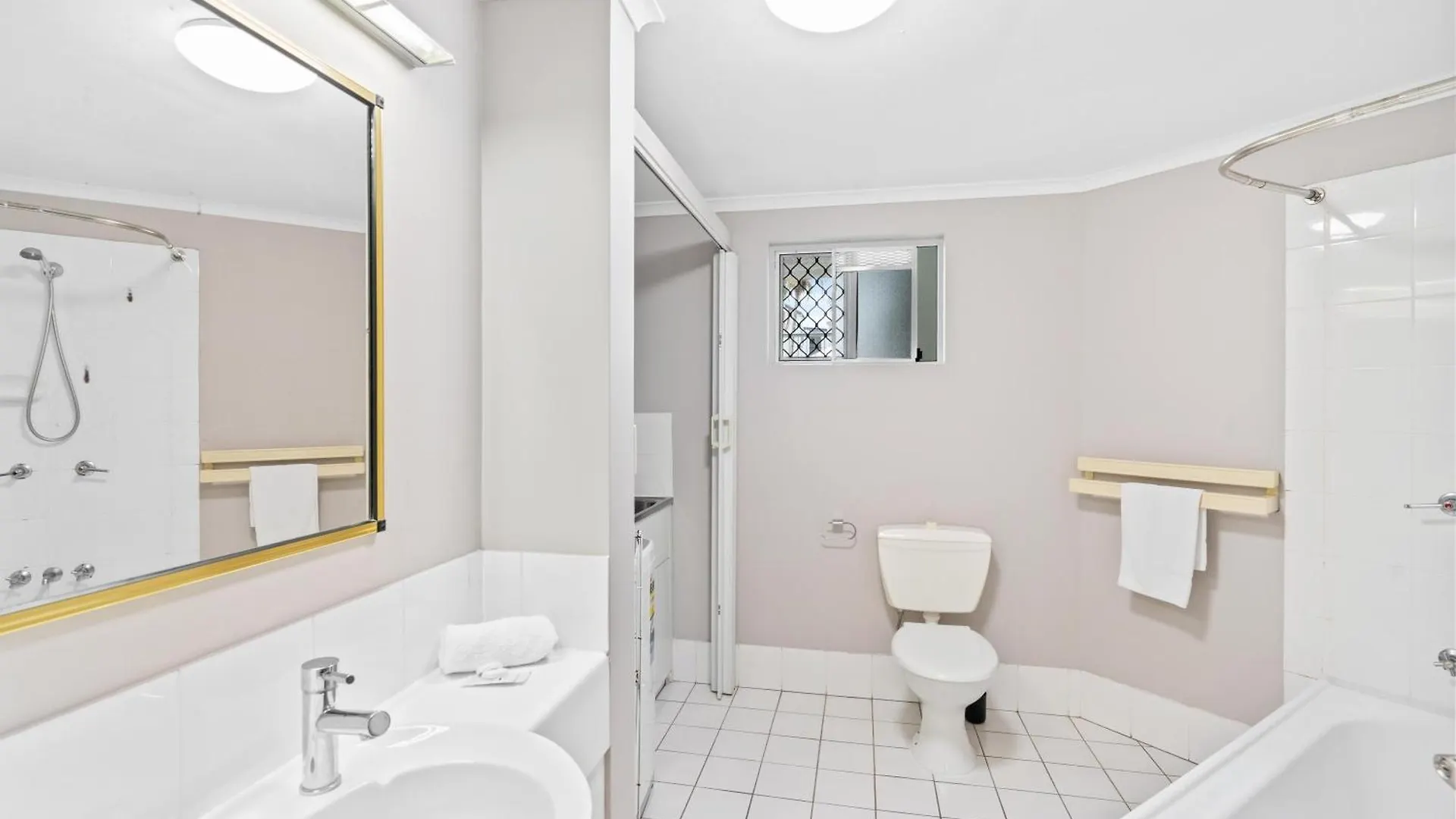 Citysider Cairns Holiday Apartments 4*,