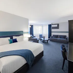 https://diplomat.hotels-canberra.com