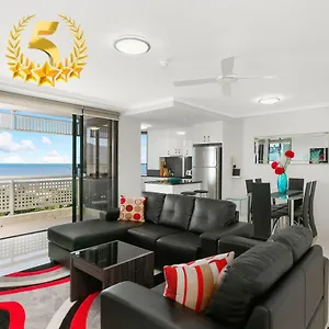 Apartment Luxury Waterfront Cairns