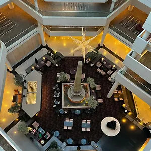 https://hyatt-regency-perth.hotelsperth.org